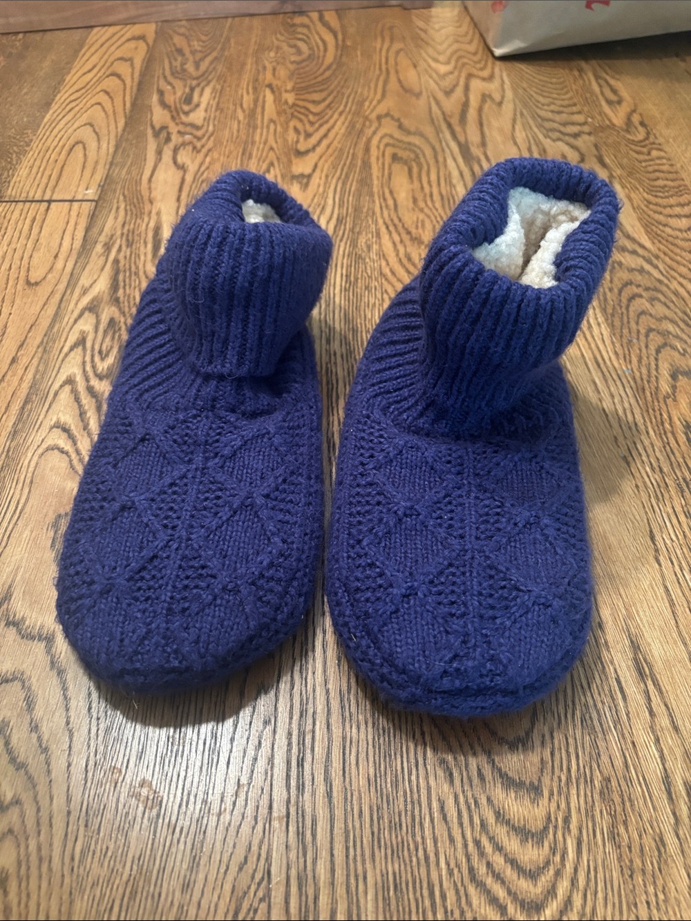 Women’s Bombas Sherpa Lined Gripper Bootie Slippers House Shoes Medium